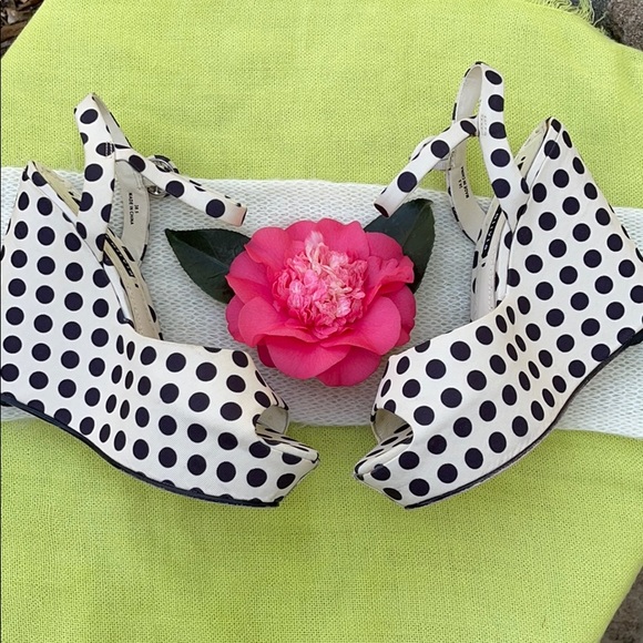 Alice + Olivia Shoes - 🌺 Alice + Olivia - Polka Dot Wedge Shoes Wmn Sz 8